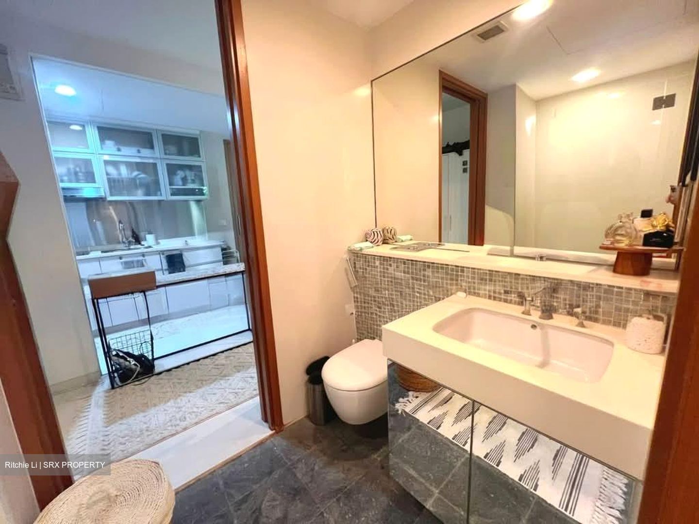 RV Suites (D10), Apartment #606400101